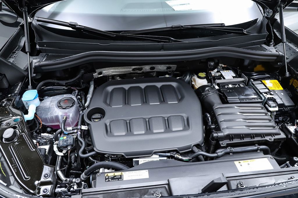 New 2026 Volkswagen Tiguan SE image 28