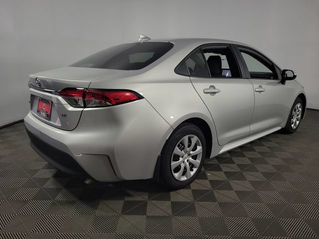 Used 2025 Toyota Corolla LE FWD image 8