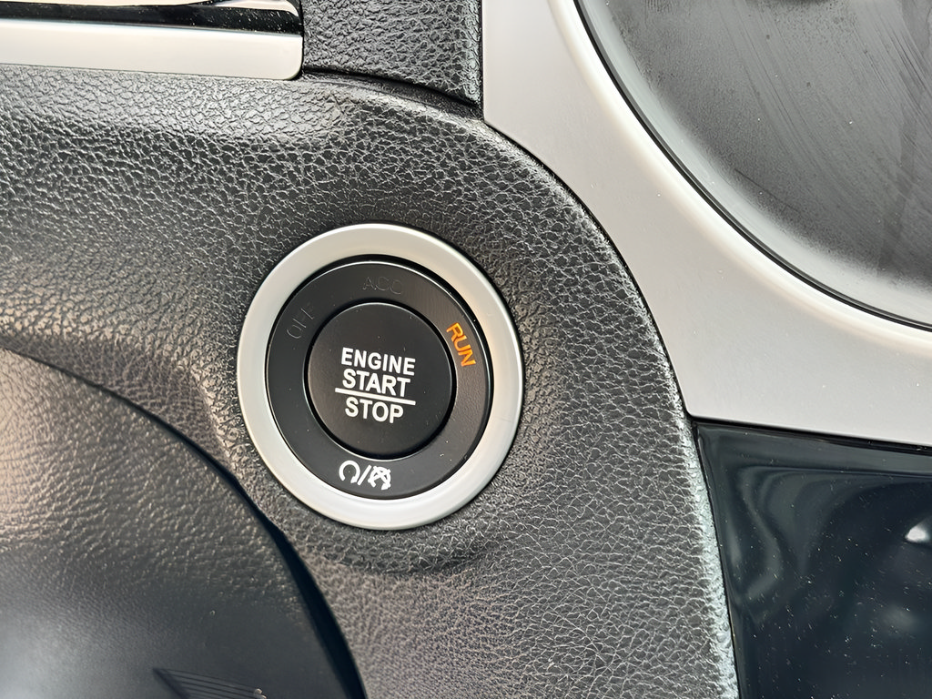Used 2023 Chrysler 300 Touring L RWD image 18