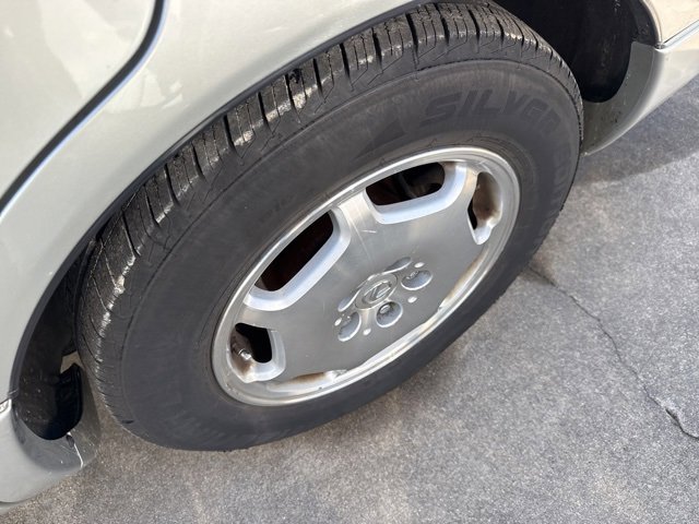 Used 2000 Lexus LS 400 image 6