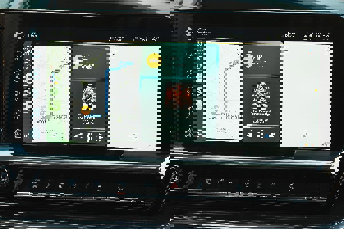 Used 2024 Chevrolet Silverado 2500 LTZ w/ LTZ Convenience Package image 30