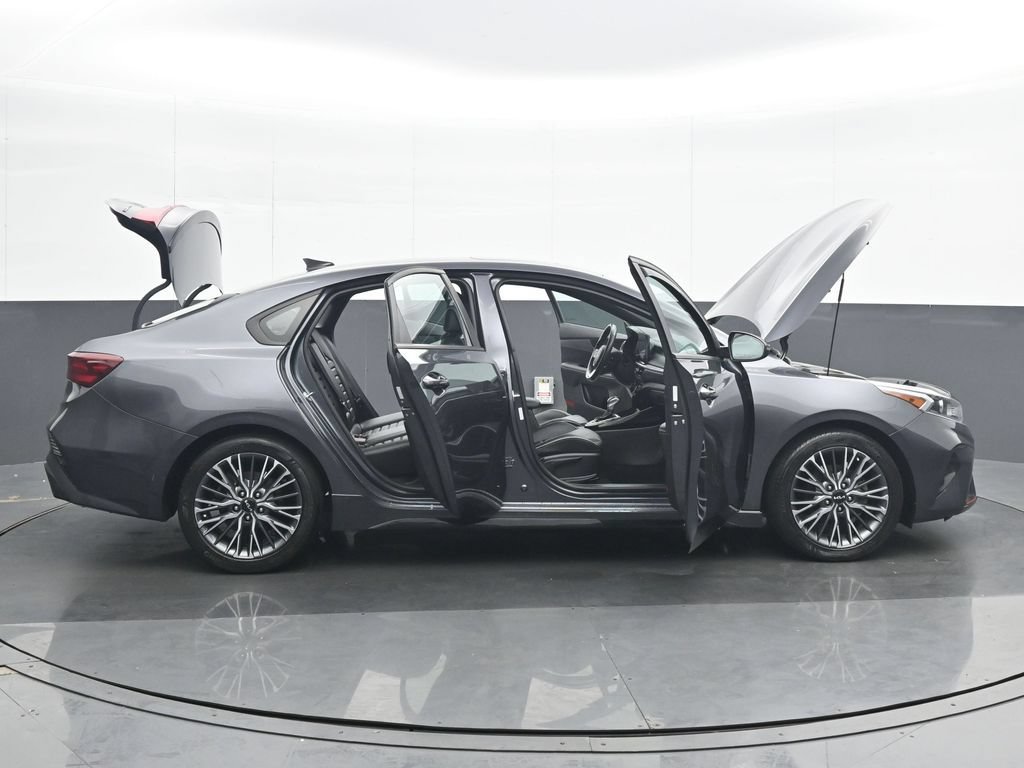 Used 2023 Kia Forte GT-Line w/ GT-Line Premium Package FWD image 37