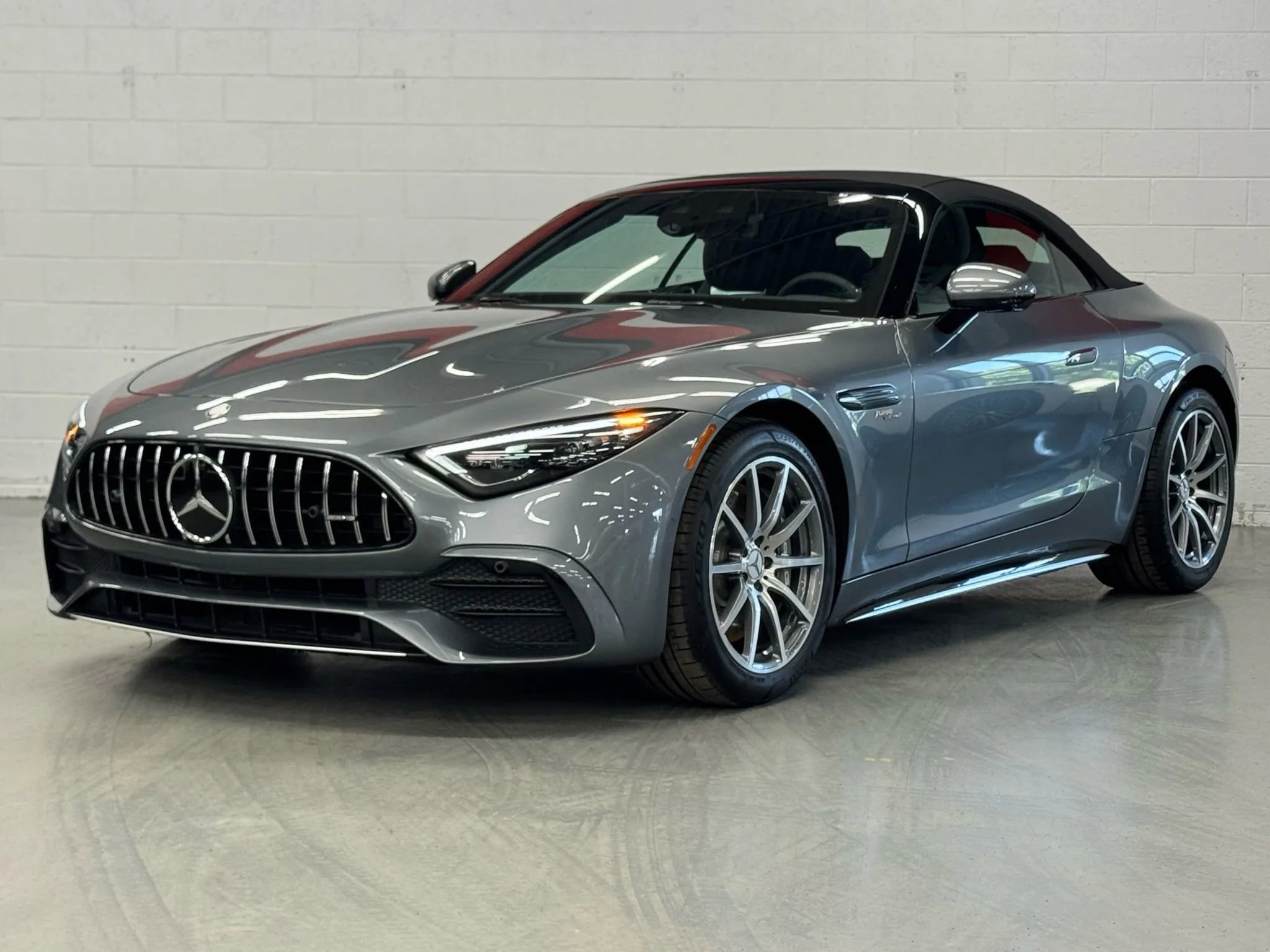 Used 2023 Mercedes-Benz SL 43 AMG w/ Driver Assistance Package image 2