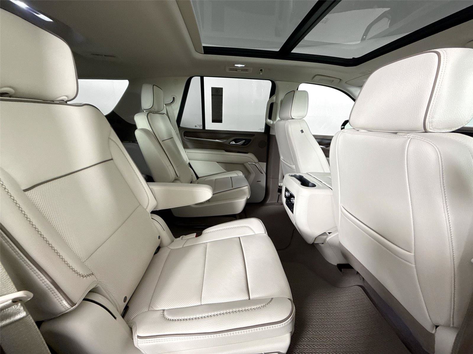 Used 2024 GMC Yukon Denali AWD/4WD image 44