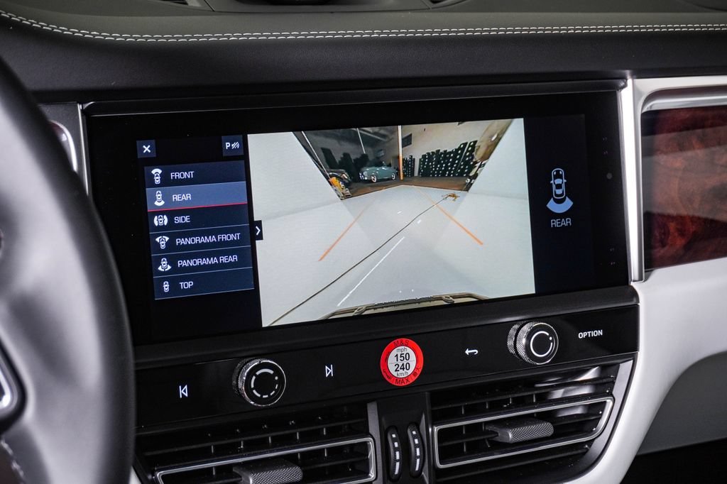 Certified 2026 Porsche Macan AWD/4WD image 23