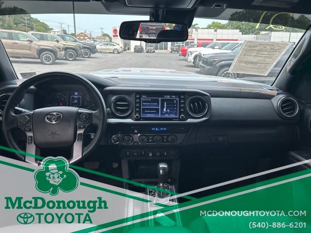 Used 2021 Toyota Tacoma TRD Sport w/ Technology Package AWD/4WD image 10