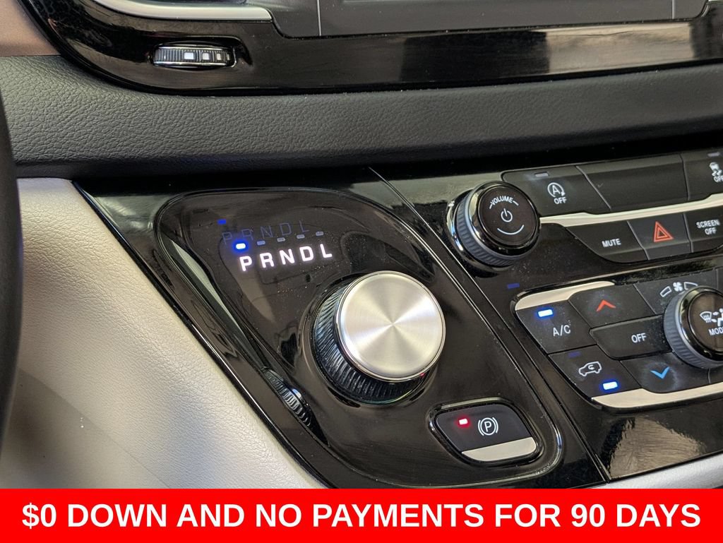 Used 2024 Chrysler Voyager LX FWD image 18
