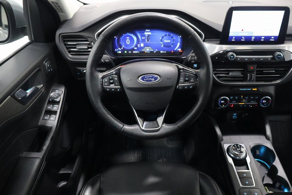 Used 2021 Ford Escape Titanium w/ Class II Trailer Tow Package image 16