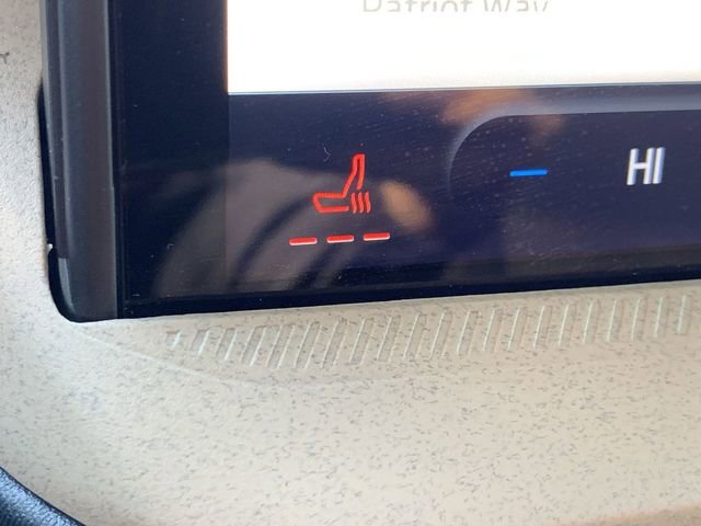 Used 2025 Ford Maverick Lariat w/ 4K Tow Package image 28