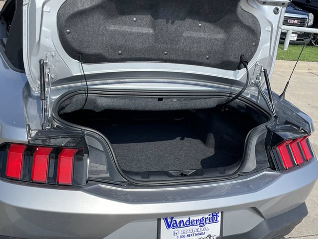 Used 2026 Ford Mustang Premium RWD image 27
