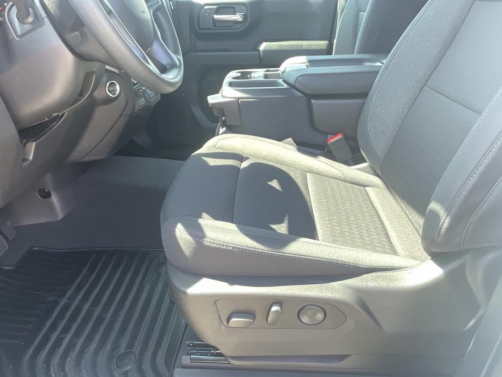 New 2026 Chevrolet Silverado 1500 Custom AWD/4WD image 16