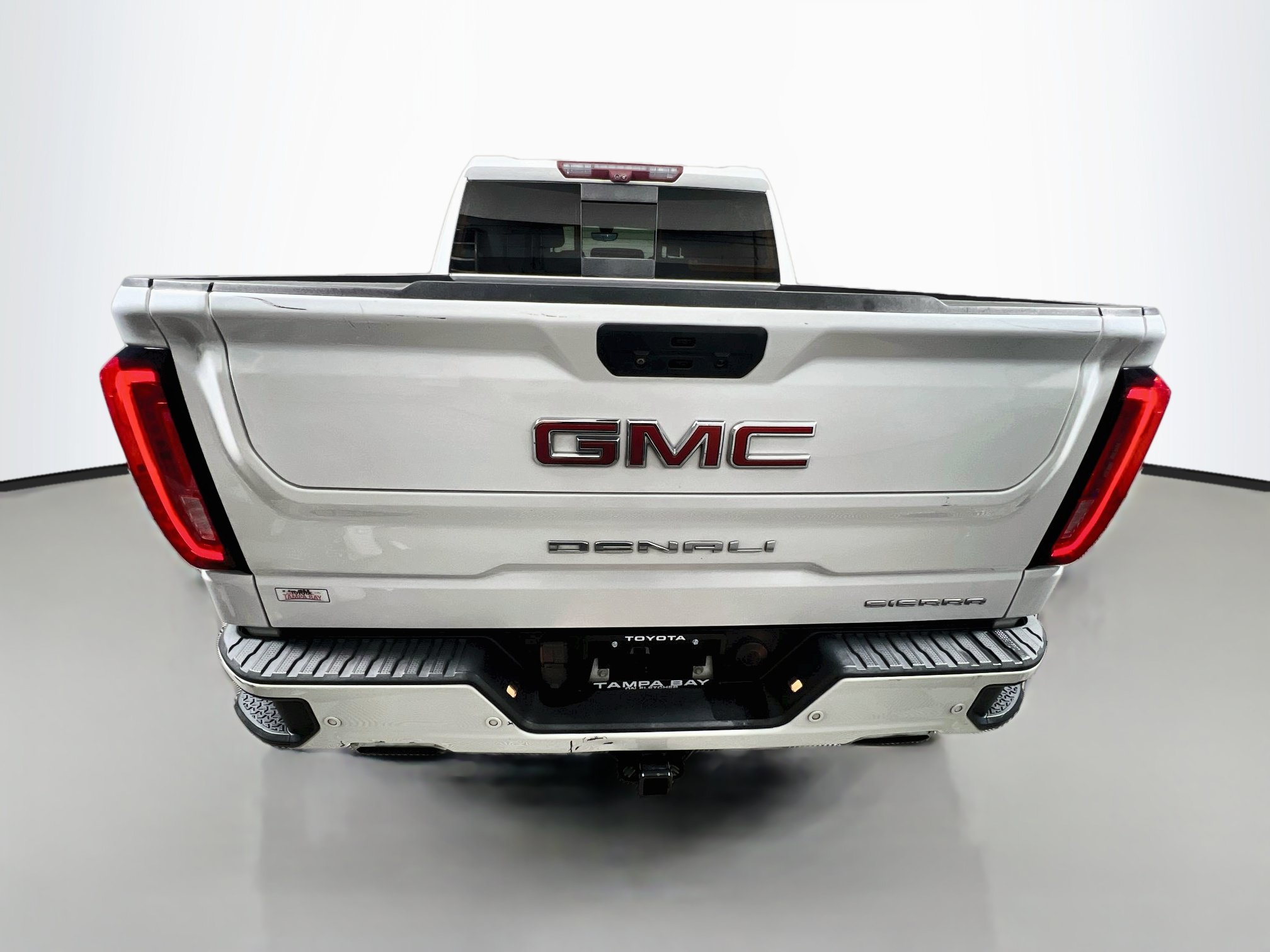 Used 2021 GMC Sierra 1500 Denali w/ Denali Ultimate Package AWD/4WD image 6