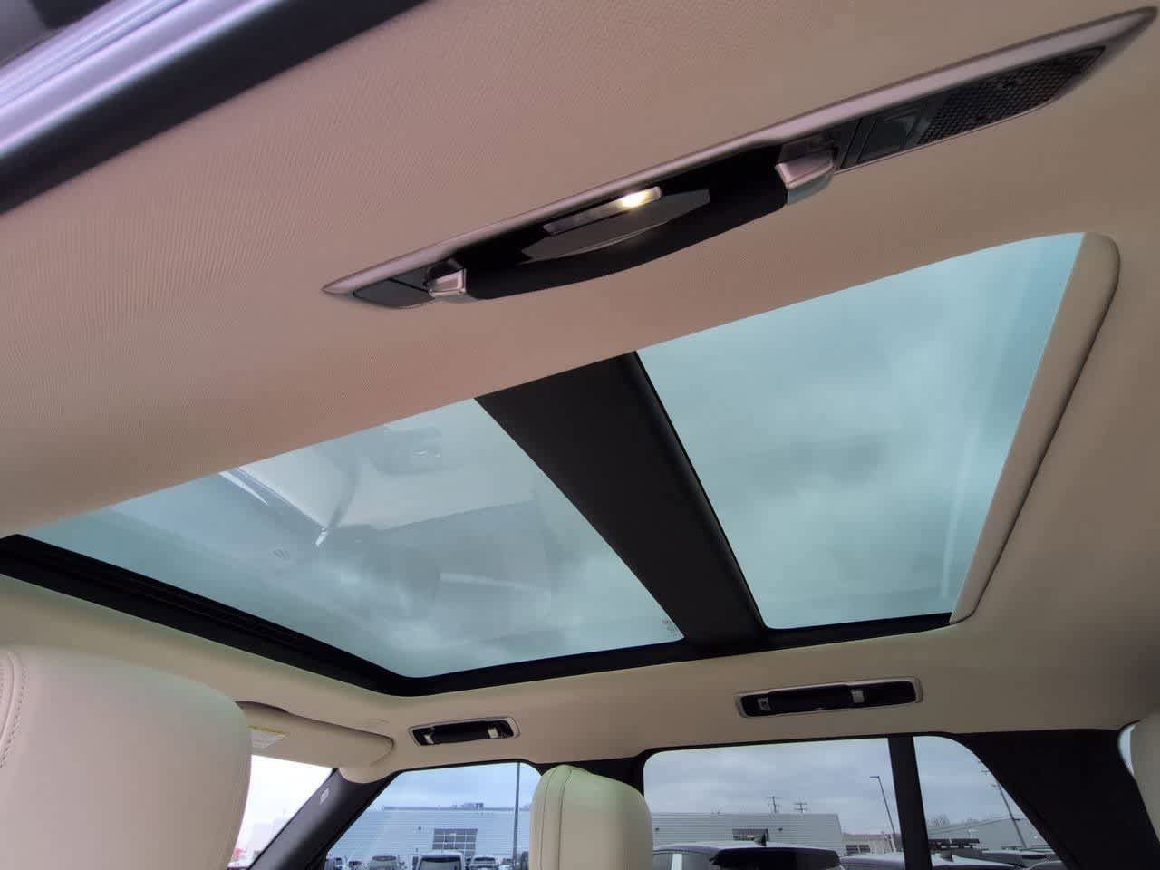 Used 2024 Land Rover Range Rover SE image 22