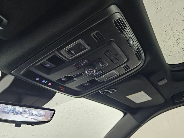 Used 2023 GMC Yukon XL Denali Ultimate image 31