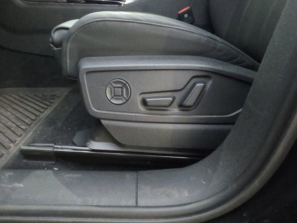 Used 2025 Audi Q5 Premium Plus image 16