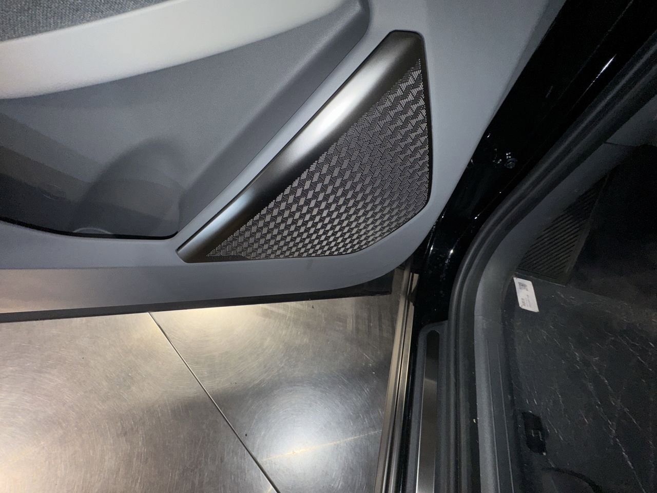 New 2026 Kia EV9 Land image 18