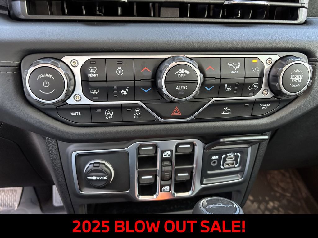New 2025 Jeep Gladiator Sport image 19