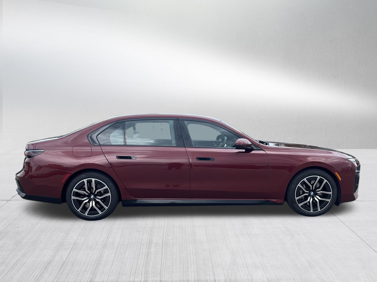 Certified 2023 BMW 760i xDrive AWD/4WD image 8
