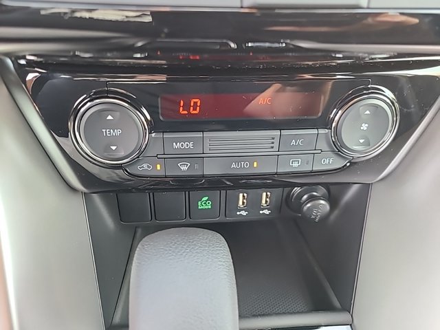 New 2024 Mitsubishi Eclipse Cross LE AWD/4WD image 13
