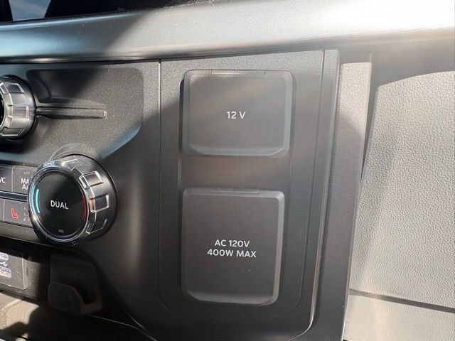 Used 2022 Ford F150 Lariat image 23