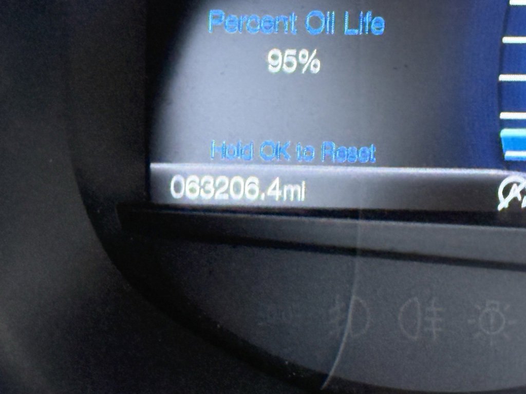 Used 2019 Ford Edge Titanium image 35