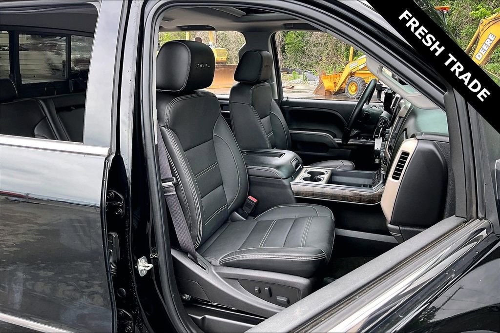 Used 2016 GMC Sierra 2500 Denali w/ Duramax Plus Package AWD/4WD image 29