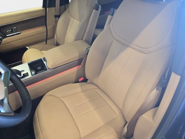 New 2026 Land Rover Range Rover Long Wheelbase SE AWD/4WD image 12