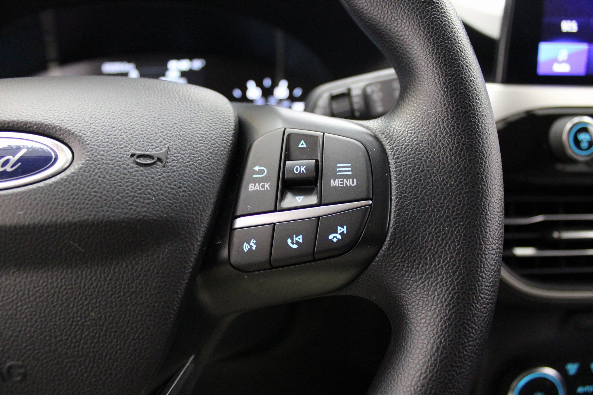 Used 2020 Ford Escape SE image 37