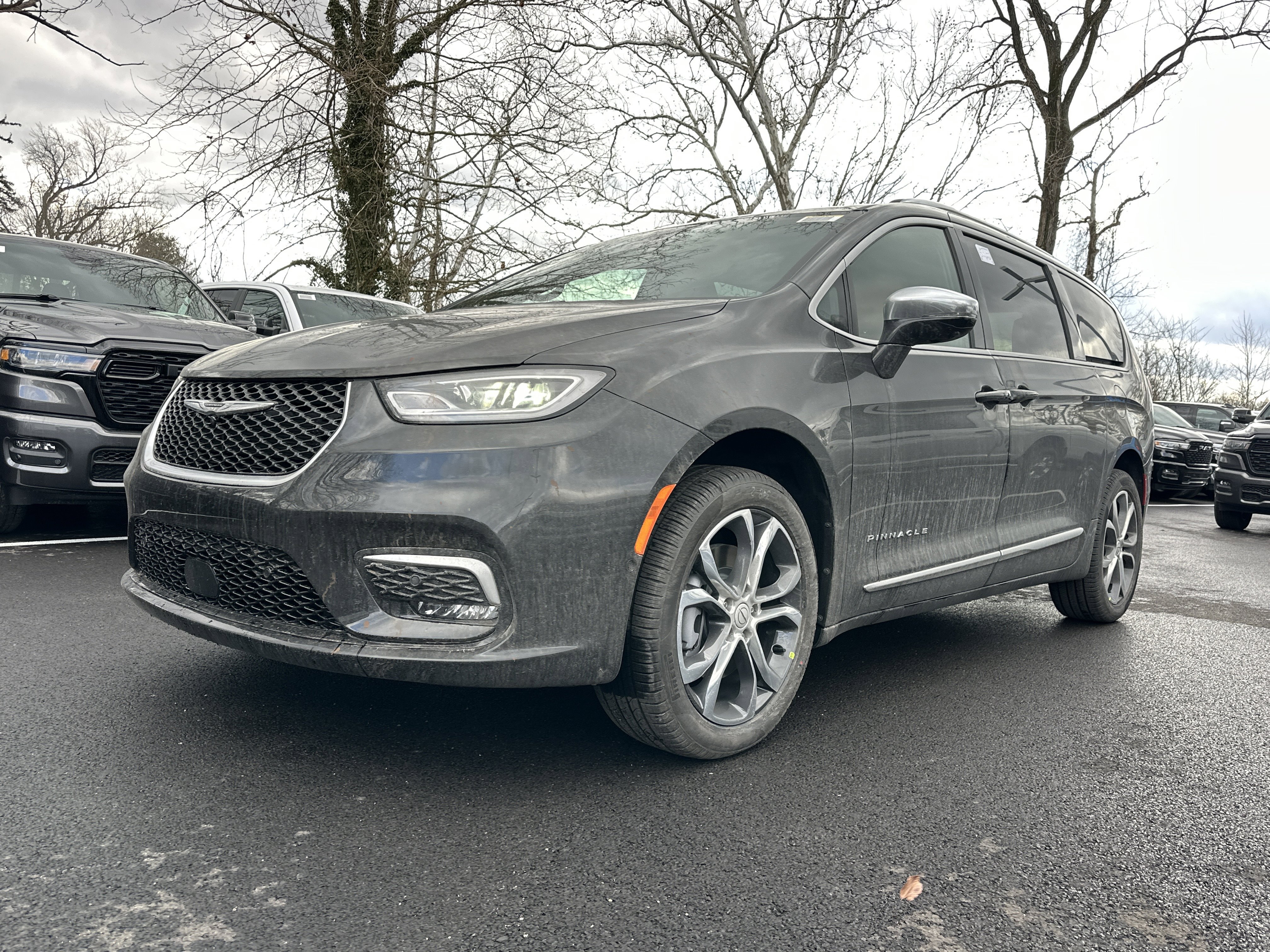 New 2026 Chrysler Pacifica Pinnacle image 24
