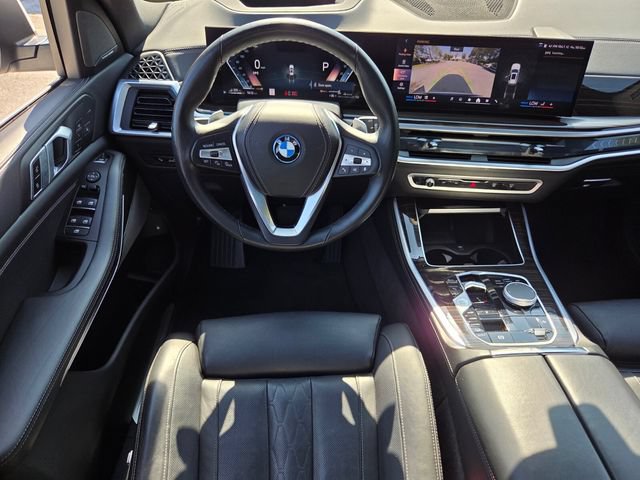 Used 2025 BMW X5 xDrive50e AWD/4WD image 14