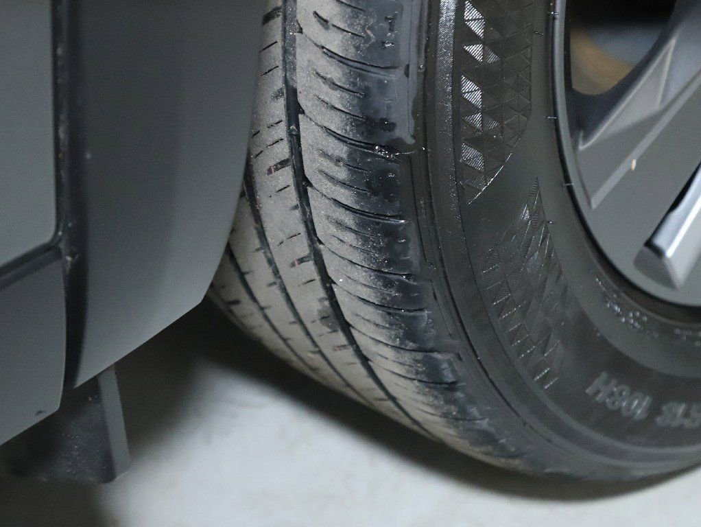 Used 2025 Nissan Pathfinder SV image 39