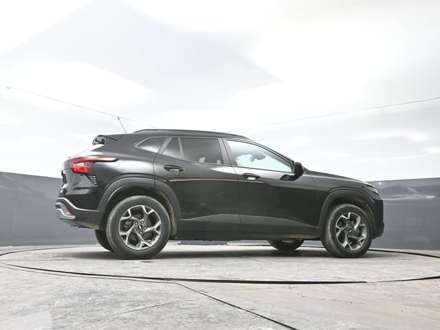 Used 2025 Chevrolet Trax LT image 47