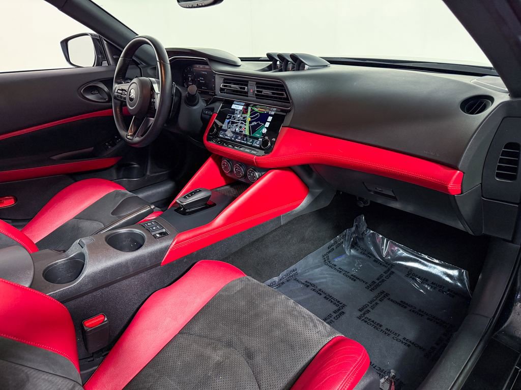 Certified 2024 Nissan Z Performance w/ Floor Mat Package image 12