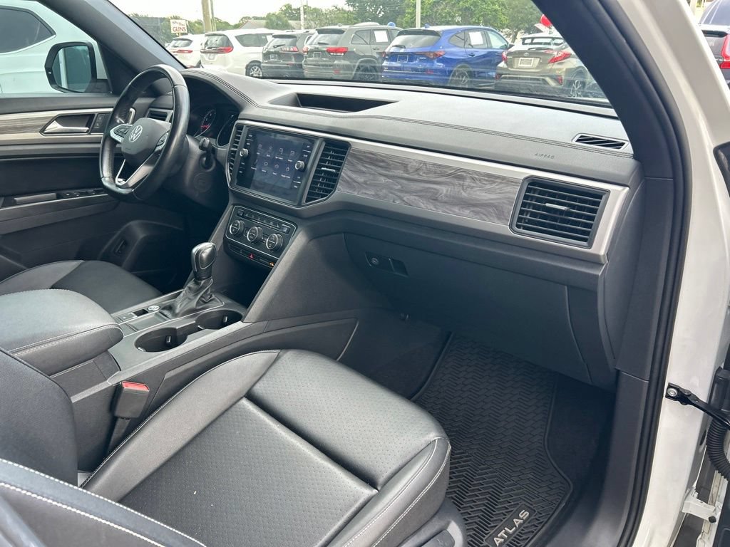 Used 2020 Volkswagen Atlas Cross Sport SE FWD image 43