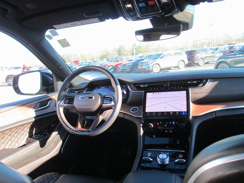 Used 2024 Jeep Grand Cherokee L Summit image 27