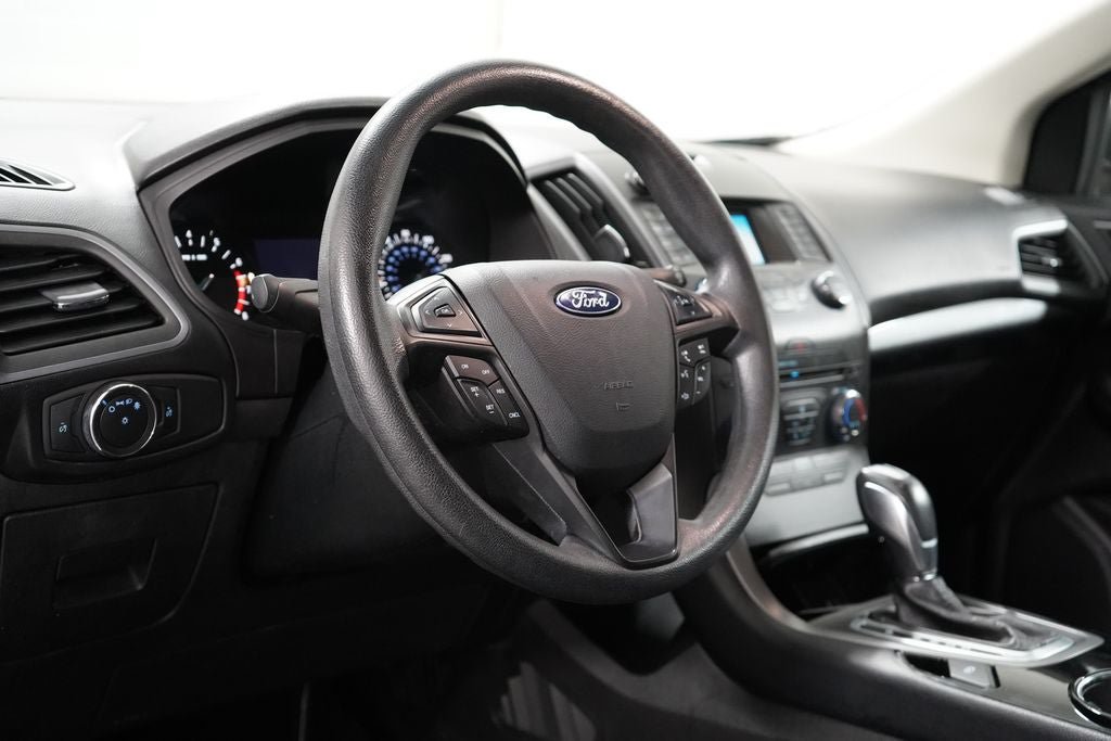 Used 2016 Ford Edge SE AWD/4WD image 13