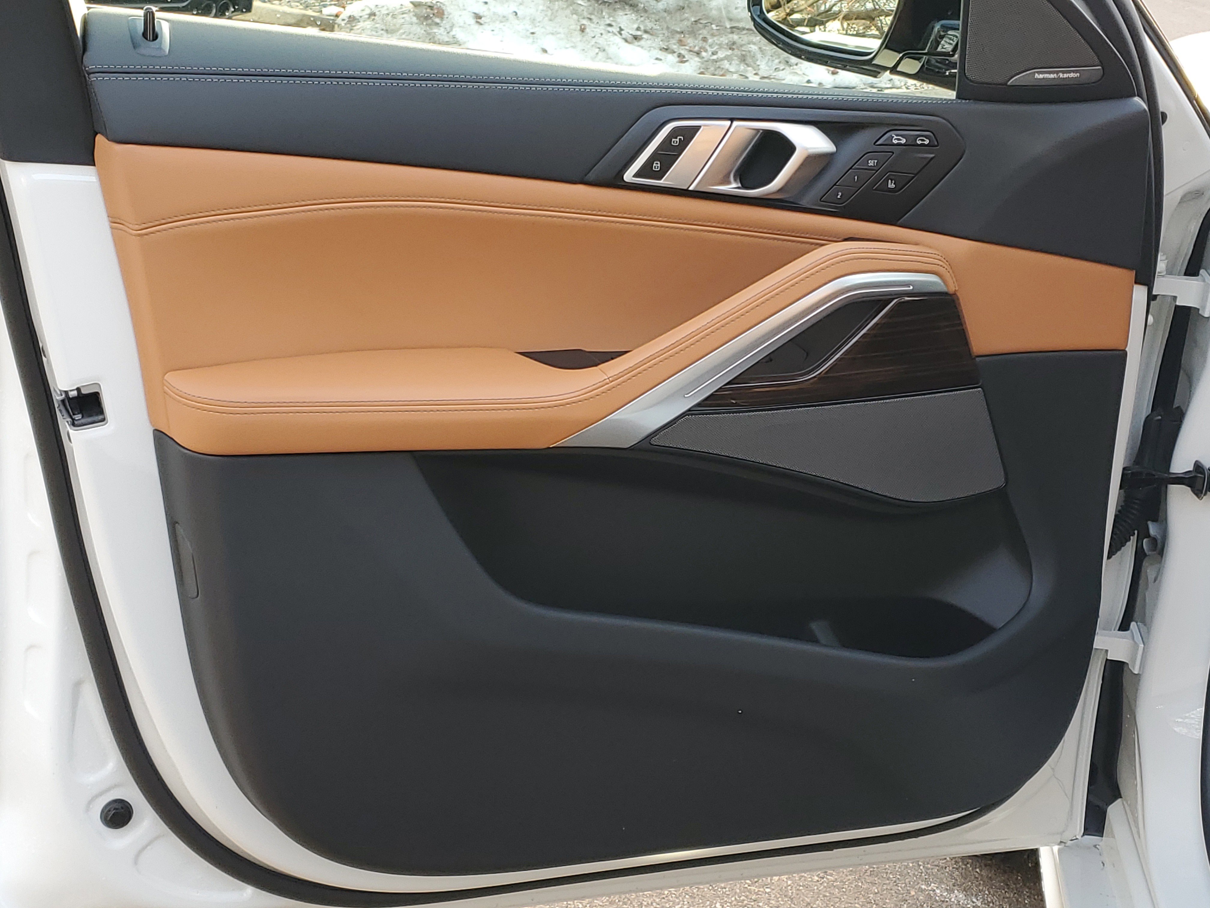 New 2026 BMW X6 xDrive40i w/ Climate Comfort Package image 5