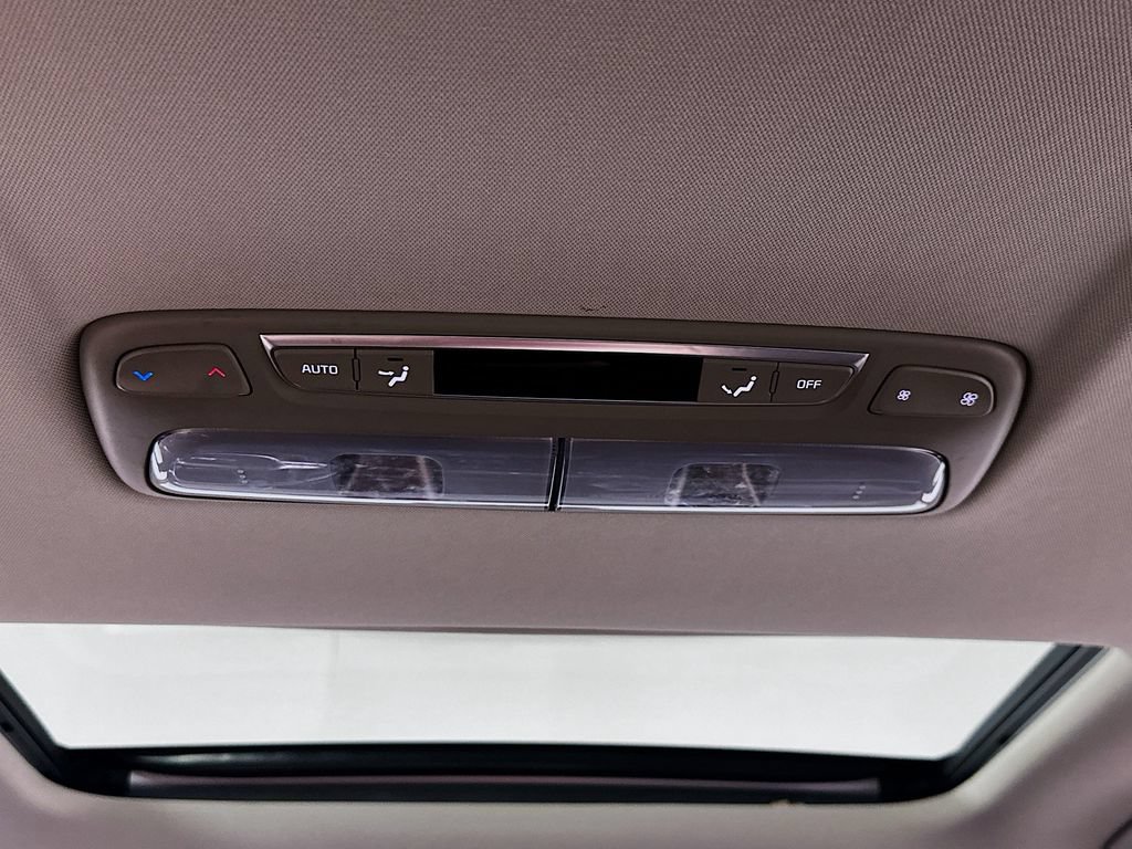 Used 2025 Kia Telluride S AWD/4WD image 33