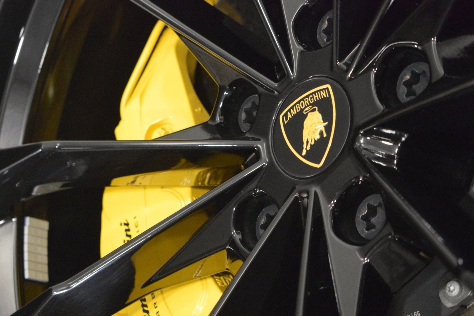 Used 2024 Lamborghini Urus S image 17