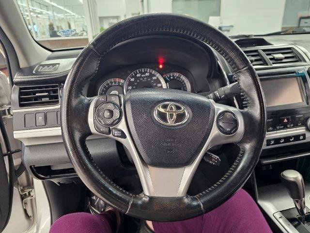 Used 2014 Toyota Camry SE FWD image 10