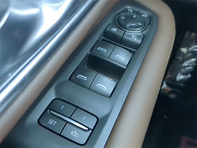 Used 2022 Chevrolet Suburban High Country image 24