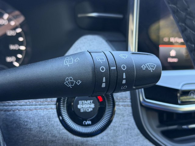 Certified 2023 Jeep Compass Latitude AWD/4WD image 39