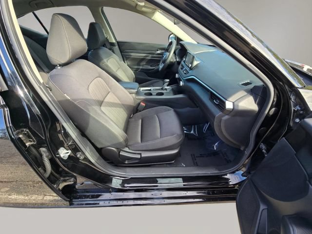 Used 2022 Nissan Altima 2.5 S FWD image 15