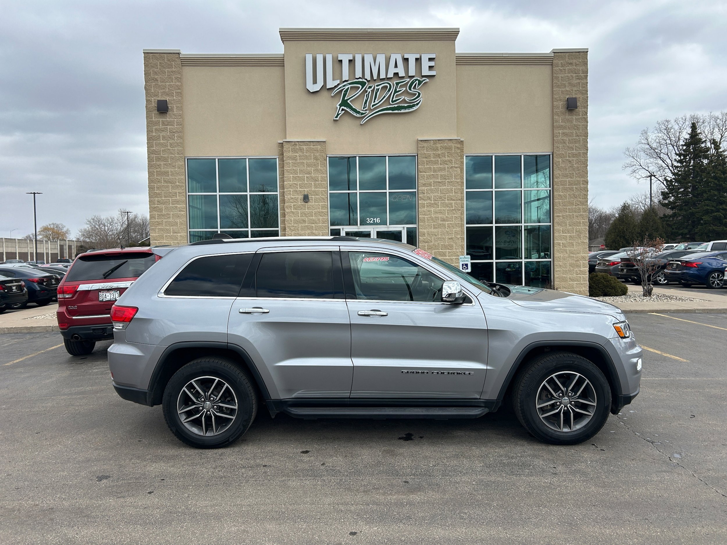 Used 2017 Jeep Grand Cherokee Limited w/ Trailer Tow Group IV AWD/4WD image 1