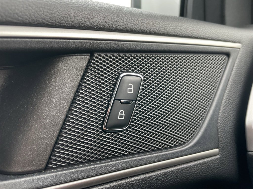 Used 2023 Ford Edge SEL image 24