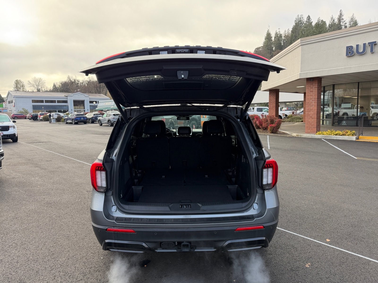 New 2025 Ford Explorer ST-Line w/ Premium Package image 20