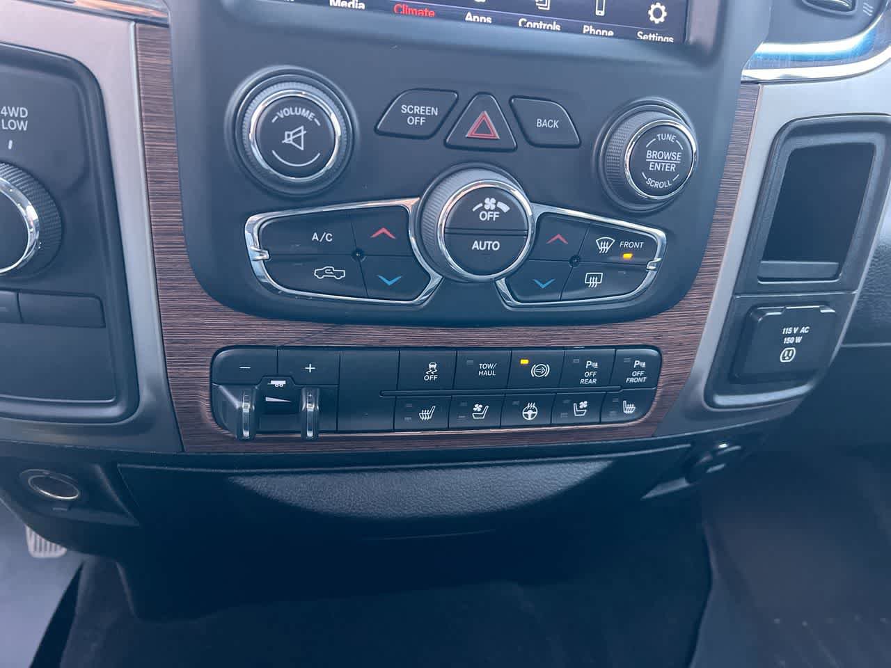 Used 2018 RAM 2500 Laramie AWD/4WD image 19