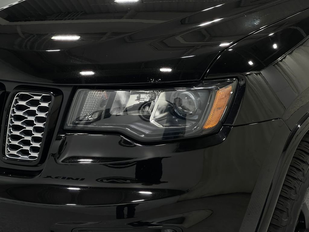 Used 2019 Jeep Grand Cherokee Altitude image 34