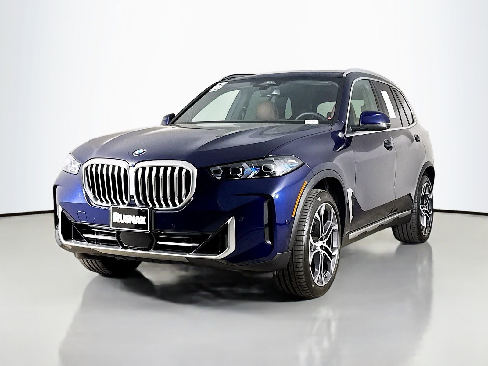 Used 2026 BMW X5 sDrive40i w/ Premium Package image 3