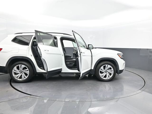 Used 2021 Volkswagen Atlas SE w/ Towing Package FWD image 30